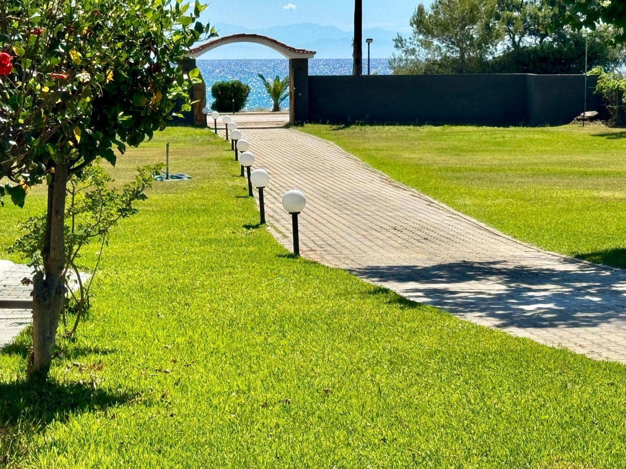 Gazonia Family Estate Otel Skala  Dış mekan fotoğraf